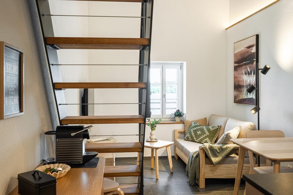 TV and multimedia, Coffee/tea facilities, Living room, Dining area, Bedroom, Lake view, soundproof