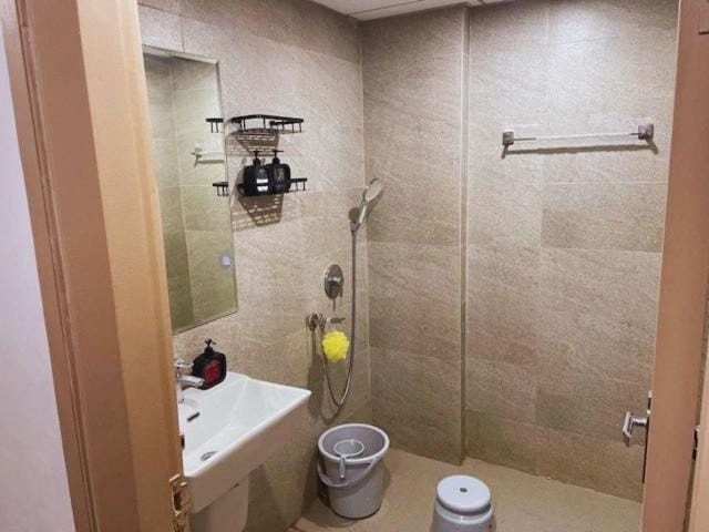 Room Theory - Expo India Center Apartment in Uttar Pradesh