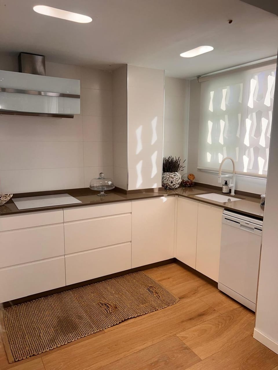 Kitchen or kitchenette, Communal kitchen, Food, kitchen, kitchen