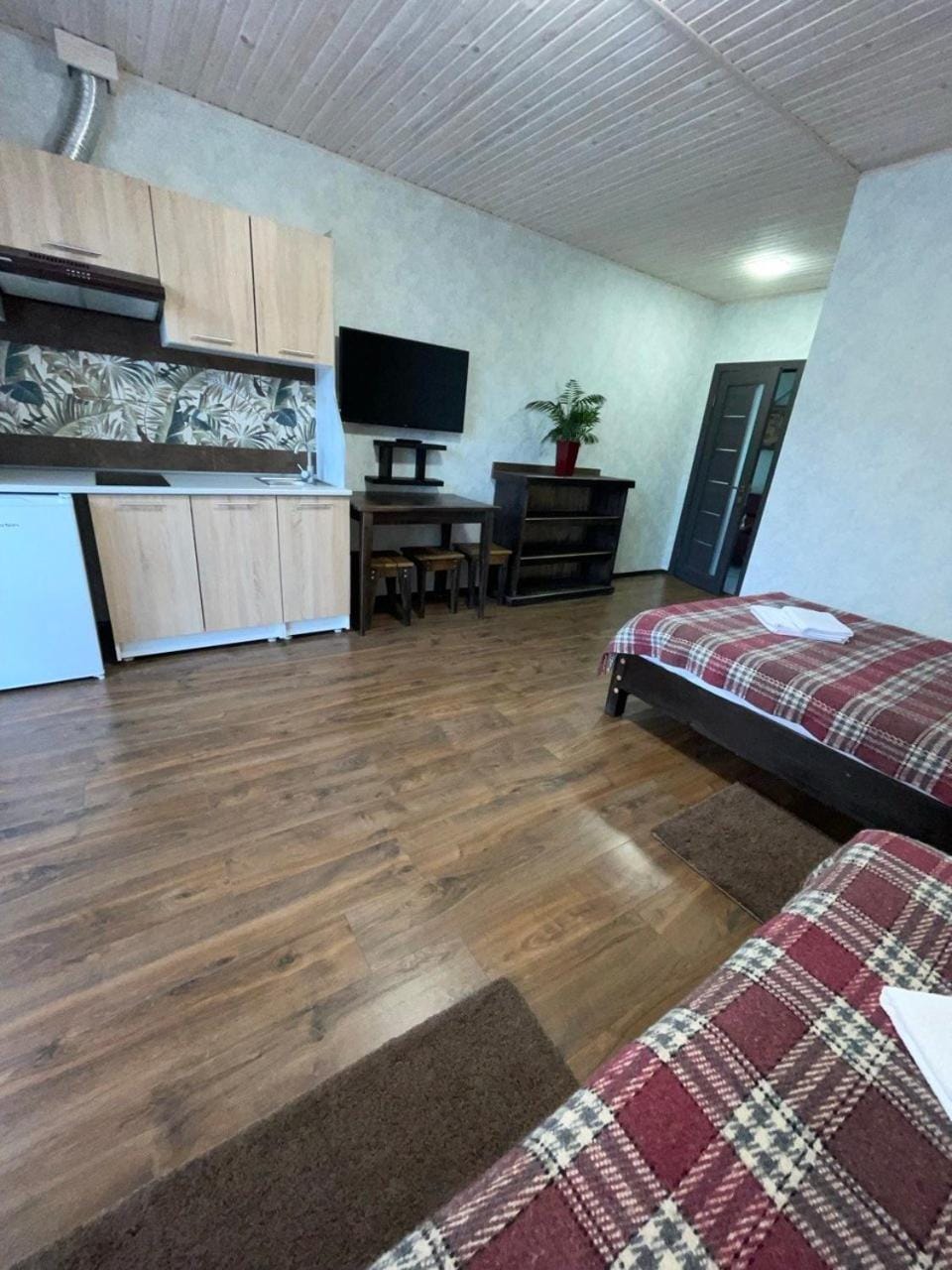 Рутенія Apartment hotel in Lviv Oblast