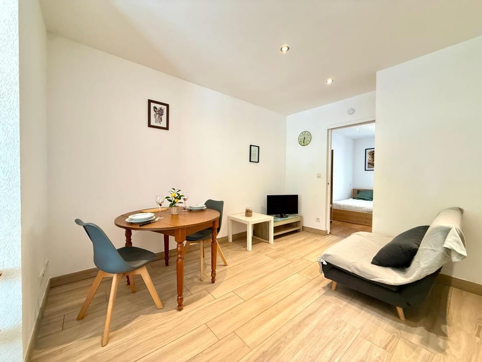 T2 cosy avec balcon - centre à pied Apartment in Aix-les-Bains