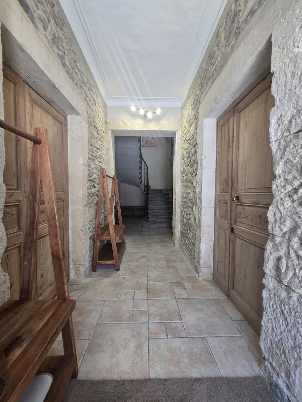 Cocon des Arènes Nîmes Centre 18 couchages House in Nimes