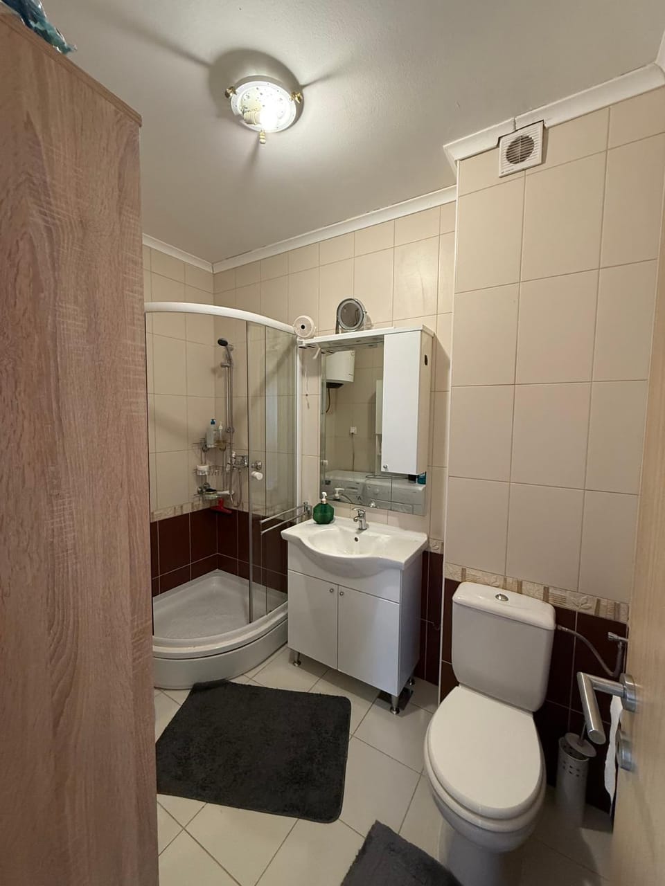 Ciovo Inn Apartment in Okrug Gornji
