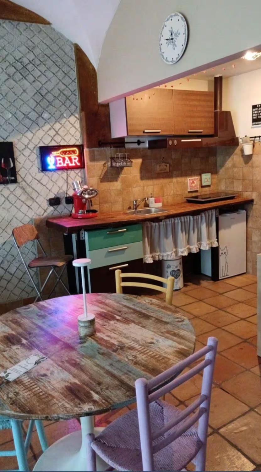 Kitchen or kitchenette