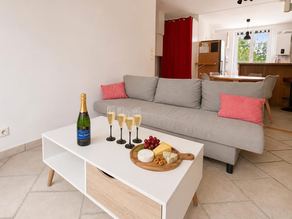 T3 lumineux, central, parking & confort moderne Apartment in Versailles