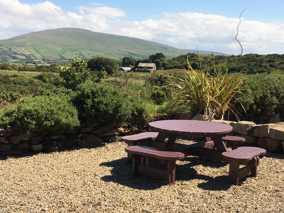 Natural landscape, Dining area, Mountain view