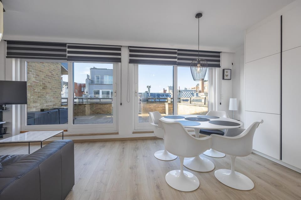 LECOMTE - Arthur Kemmel 64 Apartment in Ostend
