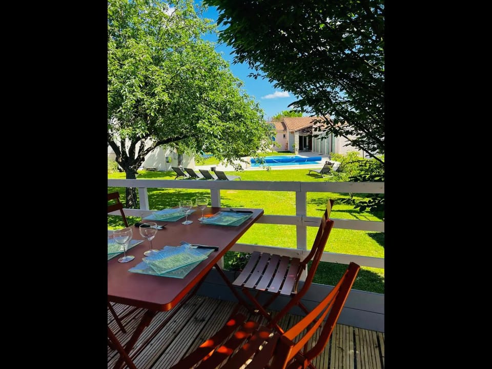 Patio, Spring, Garden, Dining area, Garden view, Pool view, Swimming pool