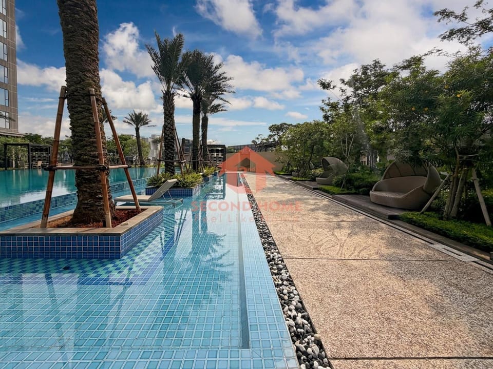 Luxury 1BR Fatmawati CC Apt Pool, Gym, Wi-Fi Apartment in South Jakarta City