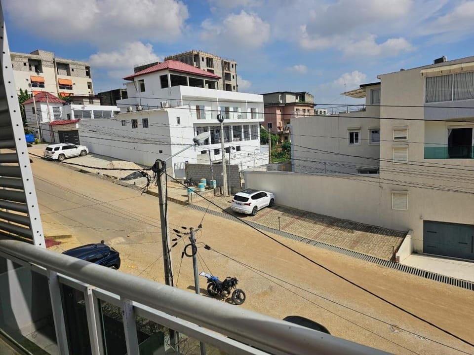 Neighbourhood, Balcony/Terrace, City view, Street view, Location