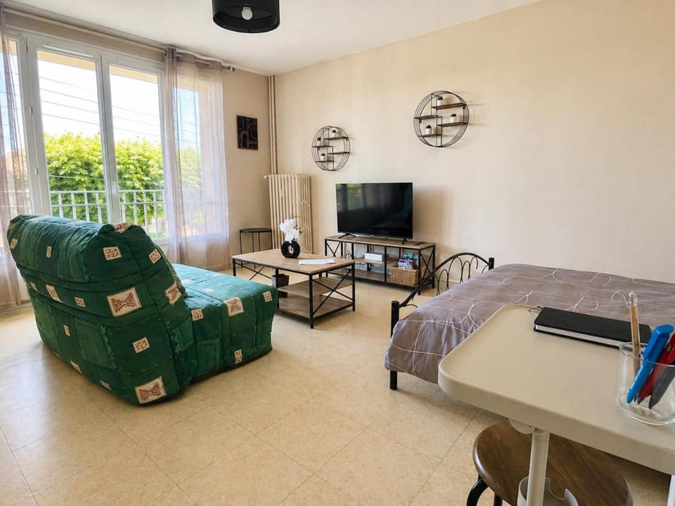 Le Foch Apartment in Centre-Val de Loire