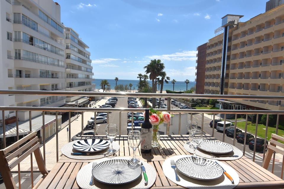 Property building, Balcony/Terrace