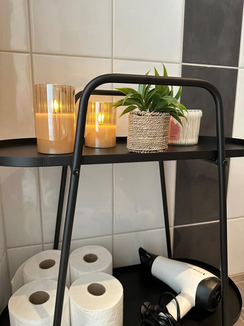 Toilet, Bathroom, towels