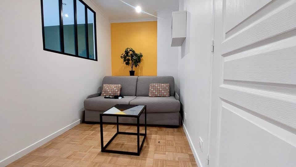 Appartement Vue Jardin, Metro 14, RER C, Proche Paris & Orly Apartment in Île-de-France