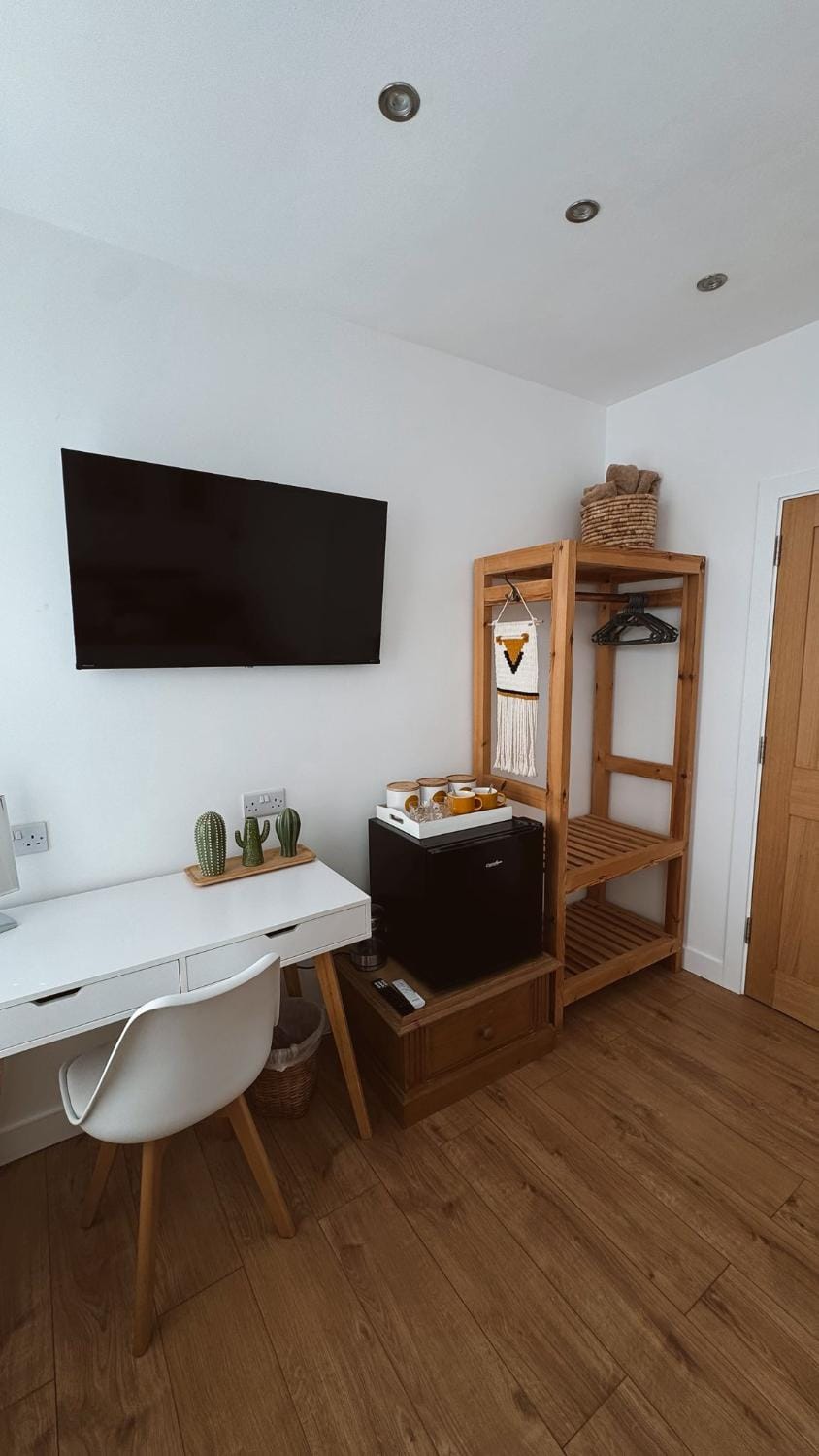 Shower, Bathroom, TV and multimedia, Coffee/tea facilities, Bedroom, internet, towels