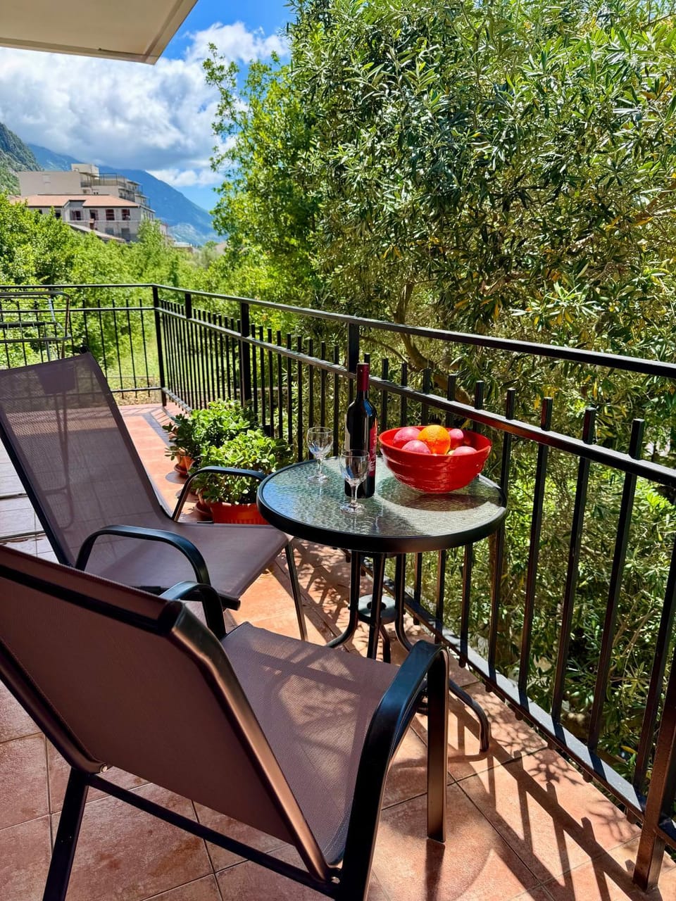 Day, Natural landscape, View (from property/room), Balcony/Terrace, Dining area, Mountain view, Sea view