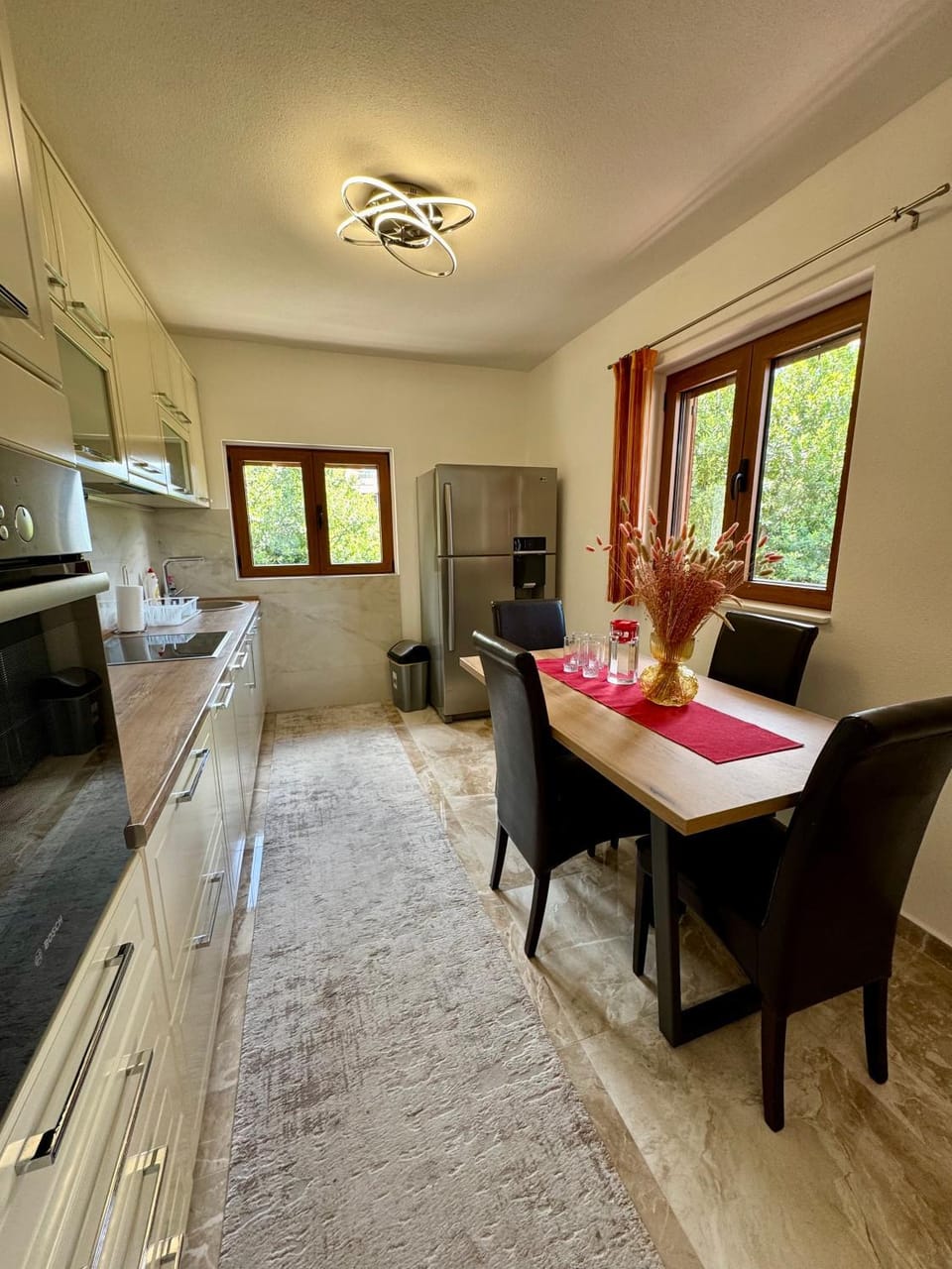 Kitchen or kitchenette, Living room, Dining area, oven, stove