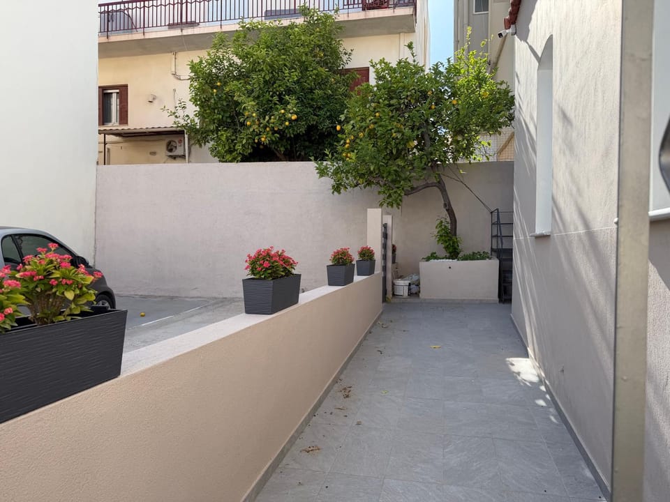 Siena's House Apartment in Decentralized Administration of the Aegean
