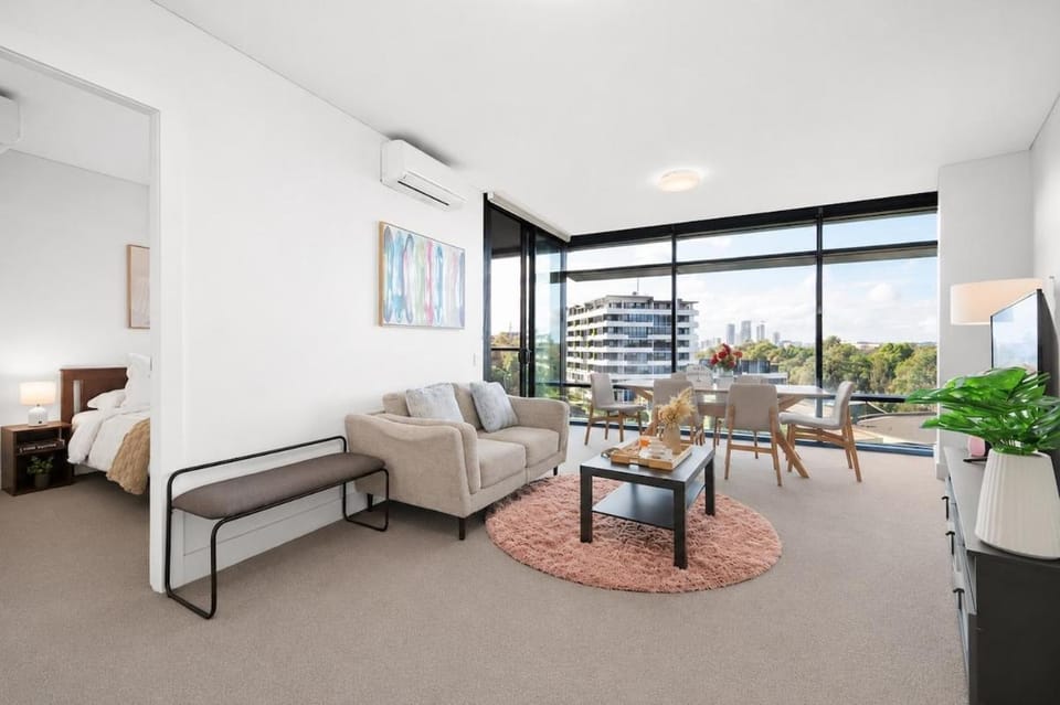 Olympic Park 2BR Apartment with Parking Apartment in Sydney
