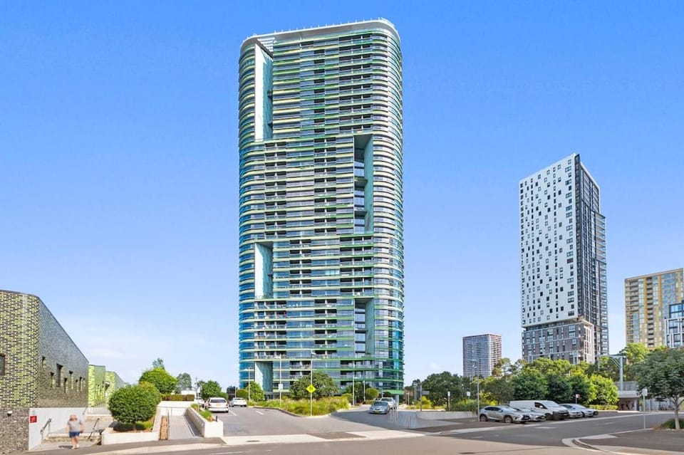 Olympic Park 2BR Apartment with Parking Apartment in Sydney