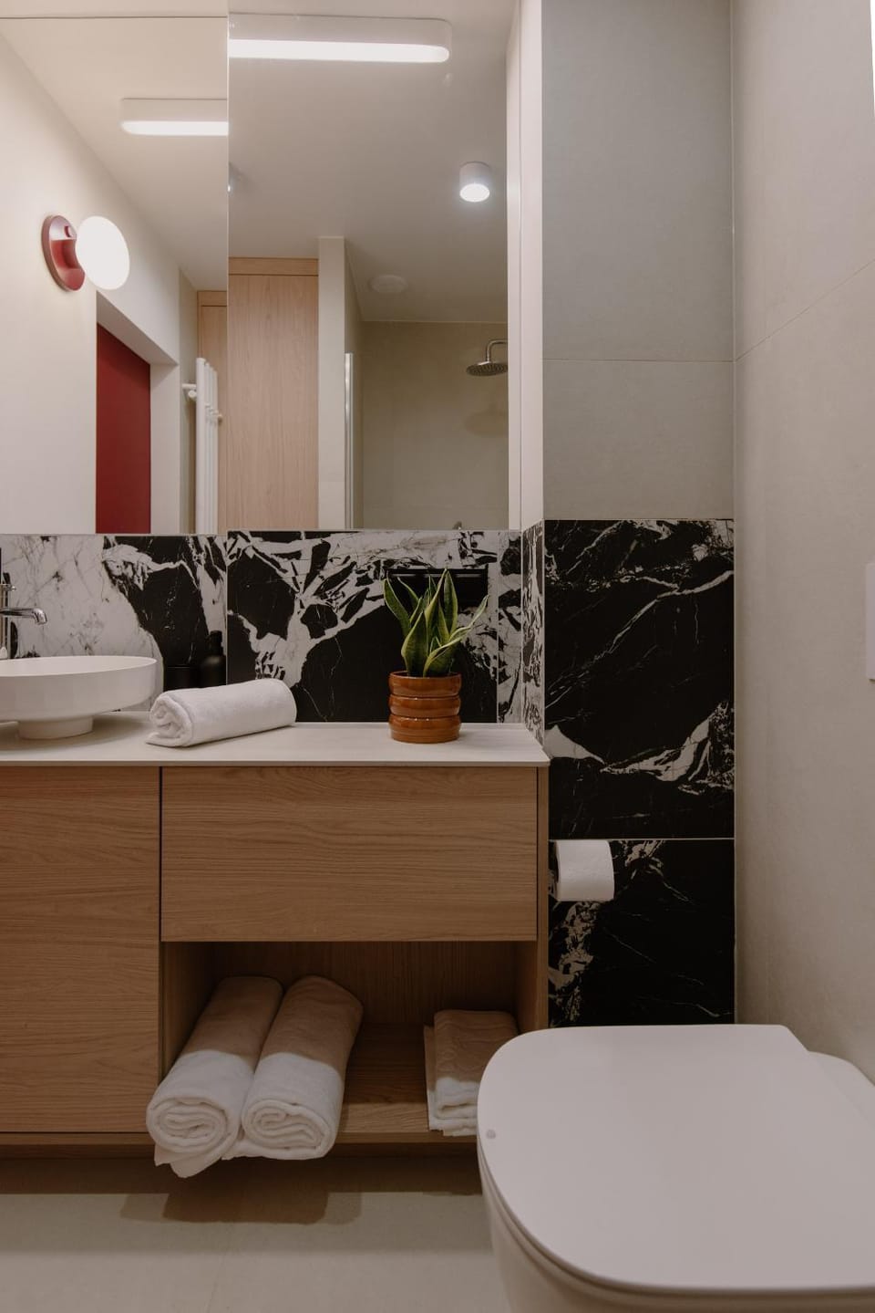 Toilet, Bathroom, towels