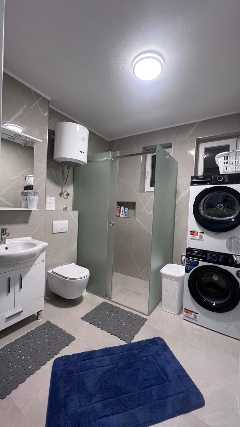 Toilet, Bathroom
