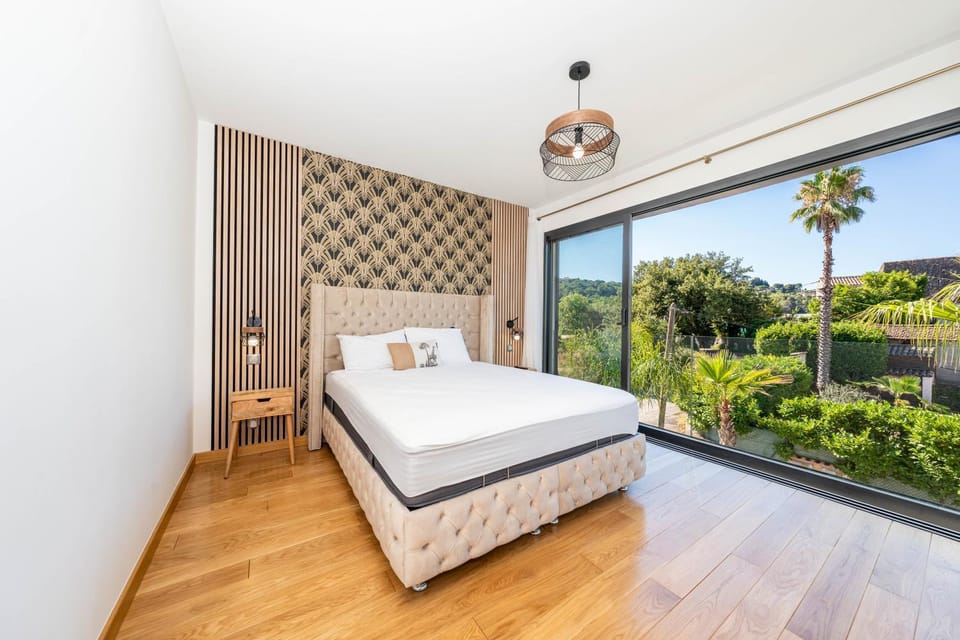 Villa Lux Renovated Pool Mougins 4 Bedrooms Villa in Mouans-Sartoux