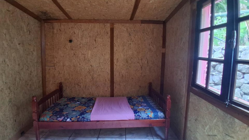 Gite Chambre chez j-p louloute Bed and Breakfast in Saint-Paul