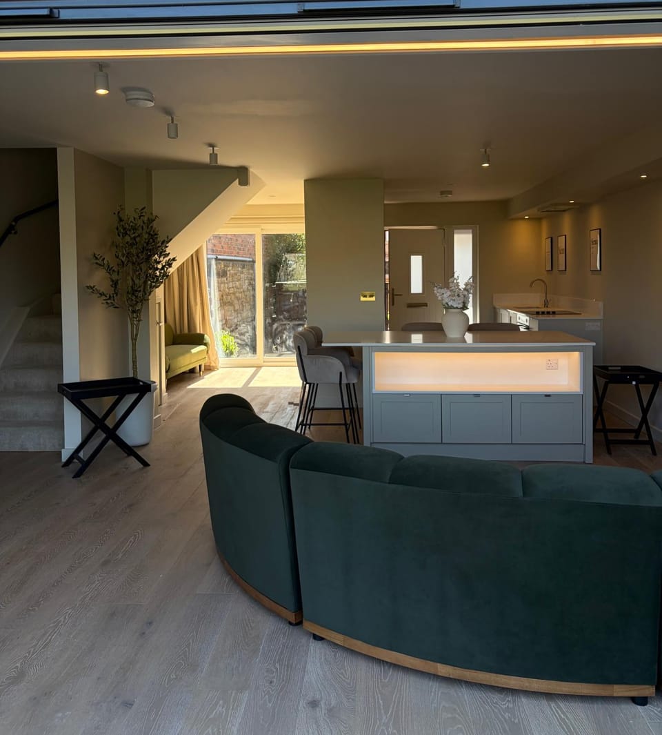 Communal lounge/ TV room, kitchen