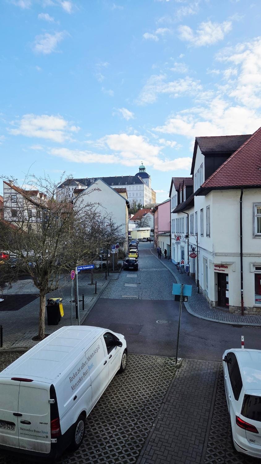 Property building, Nearby landmark, Off site, Neighbourhood, Landmark view, Street view, Location, Parking