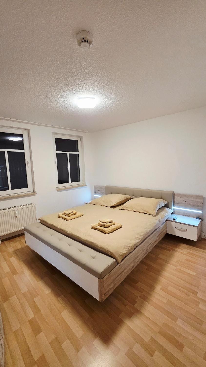 Bed, Photo of the whole room, Bedroom, heating, internet, internet