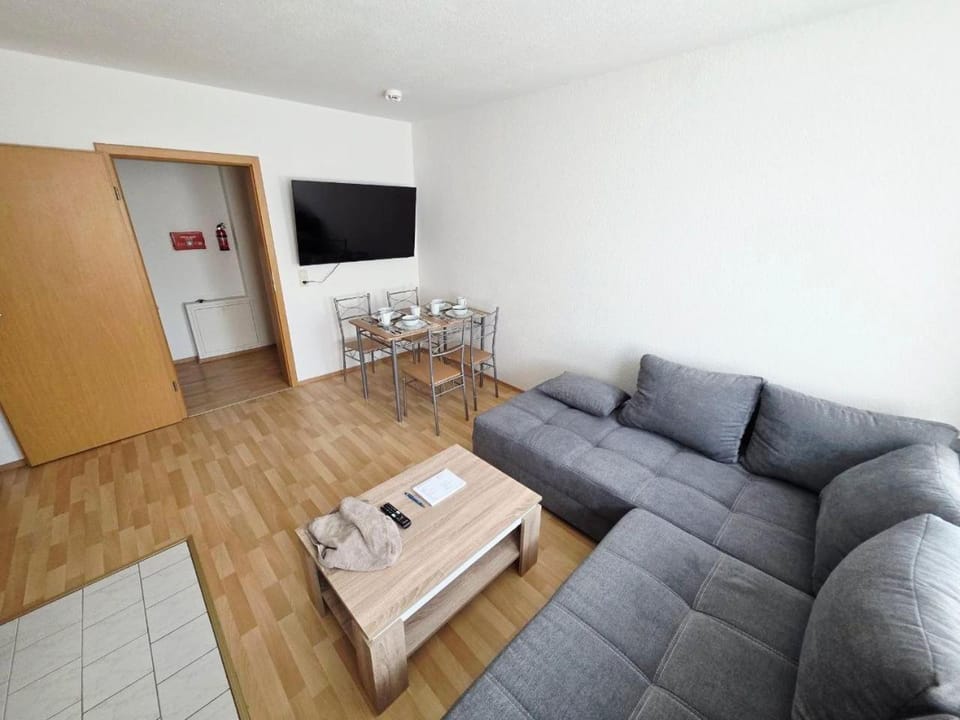 TV and multimedia, Living room, Seating area, heating, internet, acessibility