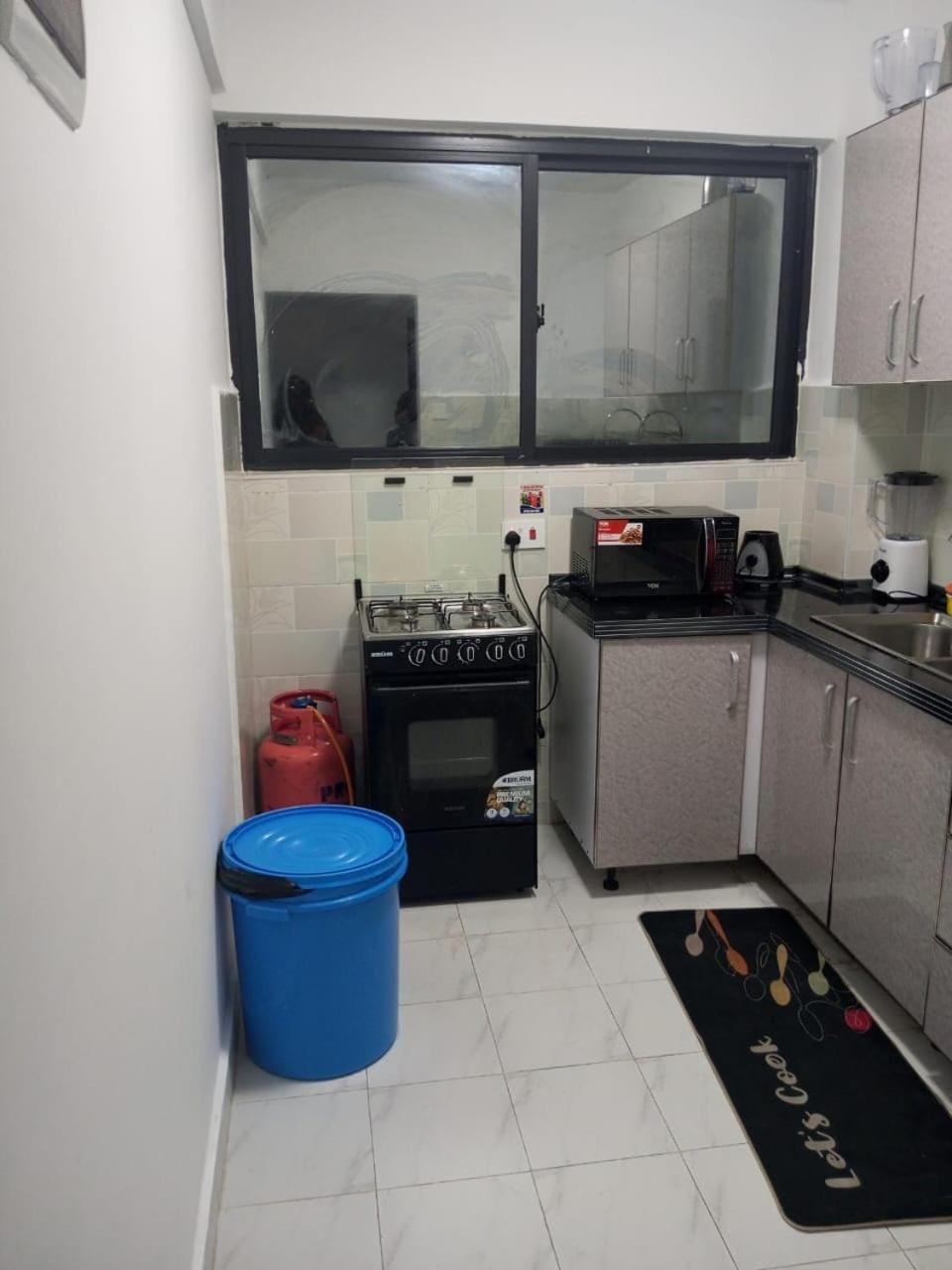 Kitchen or kitchenette, kitchen