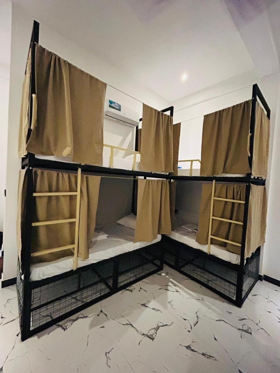 bunk bed