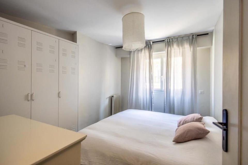 Stylish 2BR with Garage and AC Port of Nice Apartment in Nice