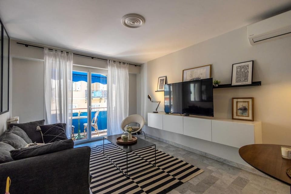 Stylish 2BR with Garage and AC Port of Nice Apartment in Nice