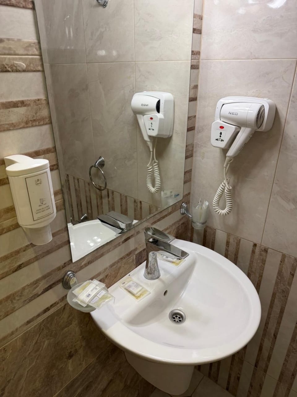 Bathroom, Decorative detail