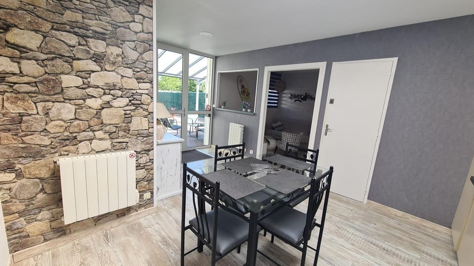 gite de l'avenue verte House in Normandy