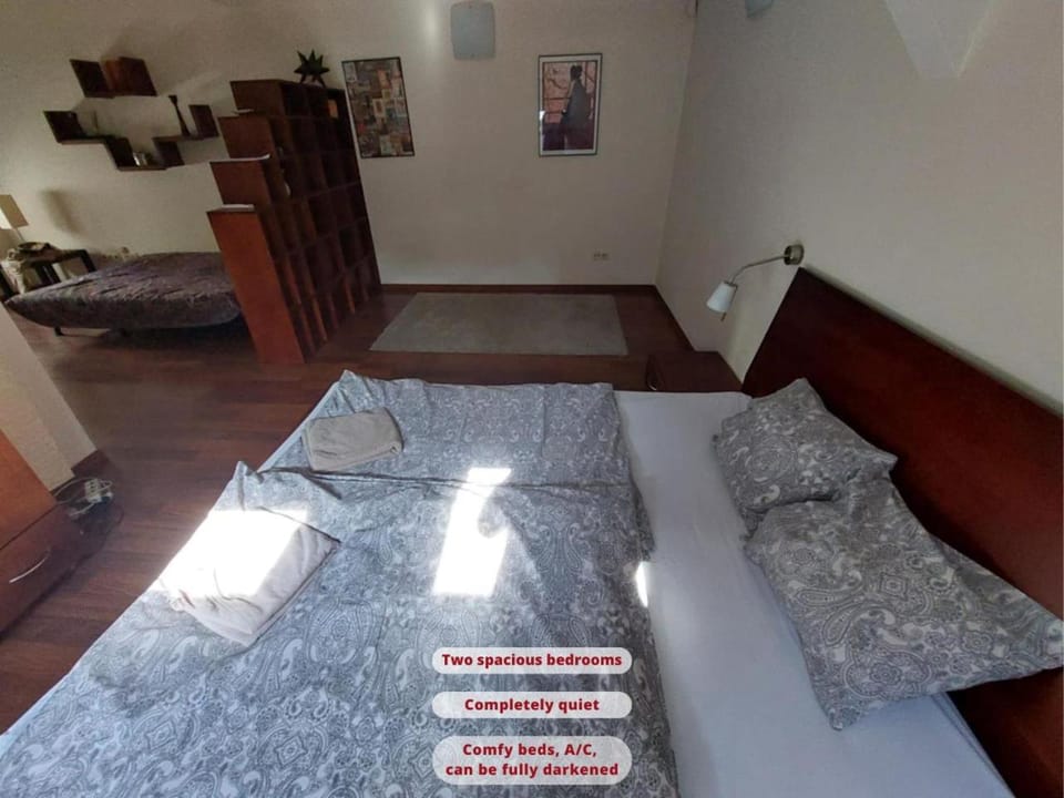 Photo of the whole room, Bedroom