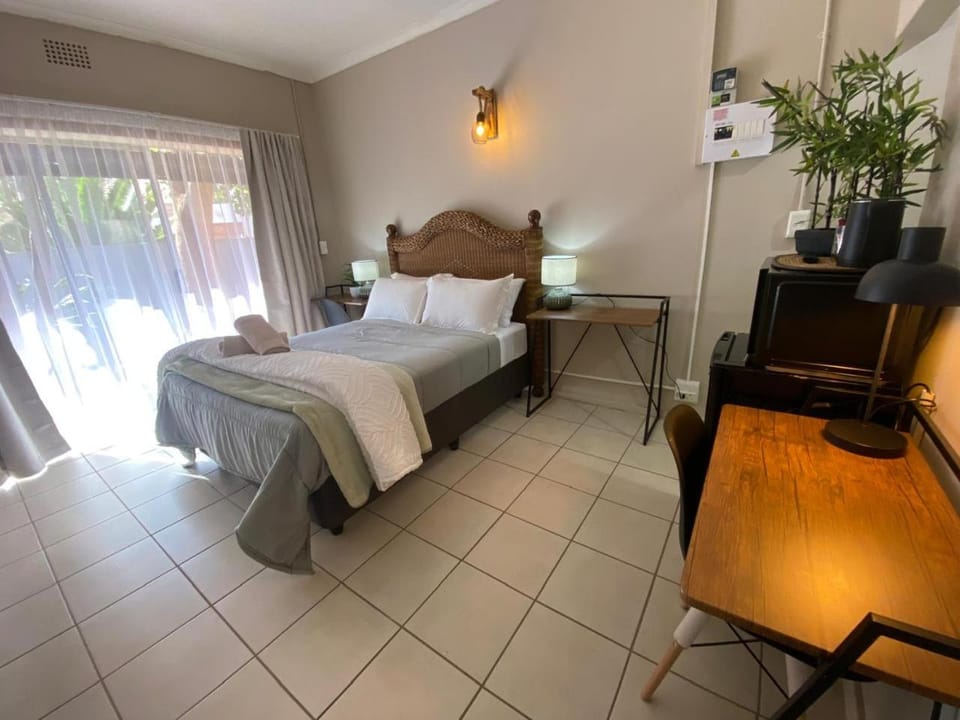Slaapnet Guesthouse Long Stay Accommodation Wilkoppies Bed and Breakfast in North West, South Africa