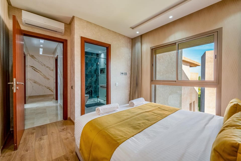 Elegant 2BR Pool & Garden View, Golf & Parking Apartment in Marrakesh