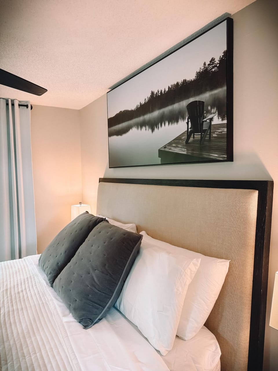 Bed, Decorative detail, Bedroom, air conditioner, air conditioner