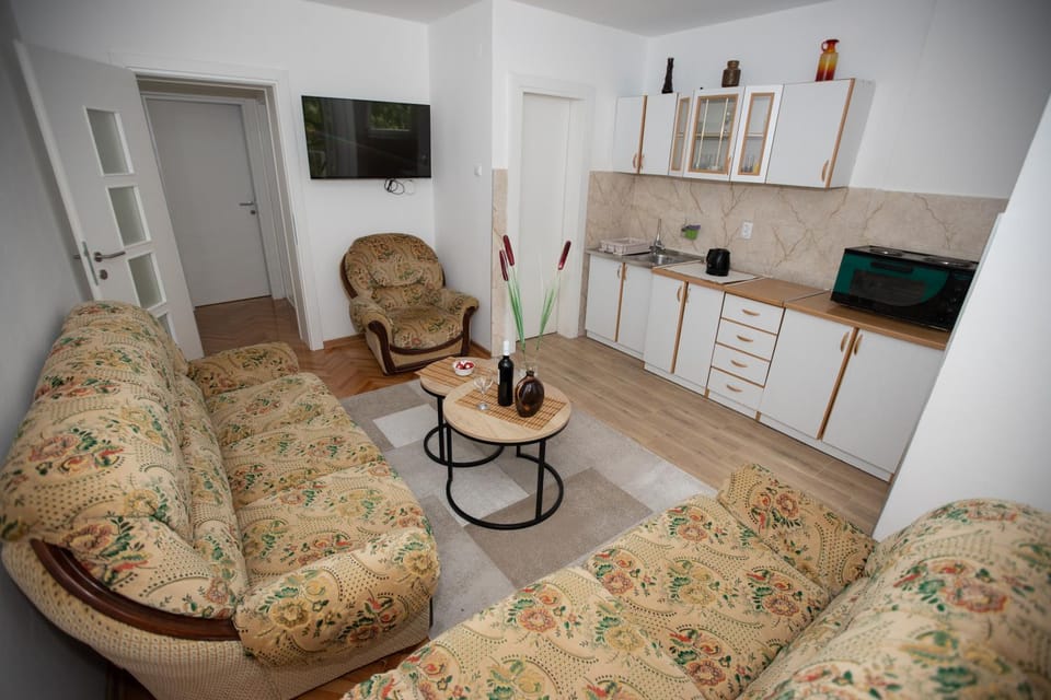 TV and multimedia, Living room, kitchen