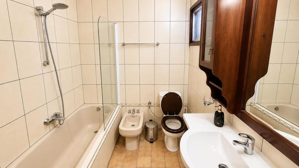 Spacious 3BR House Near Paphos Harbour House in Paphos