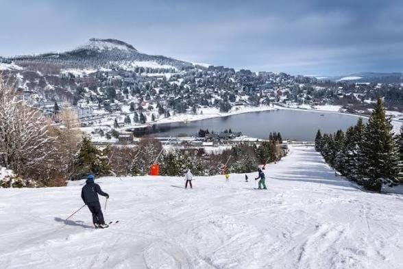Winter, Skiing