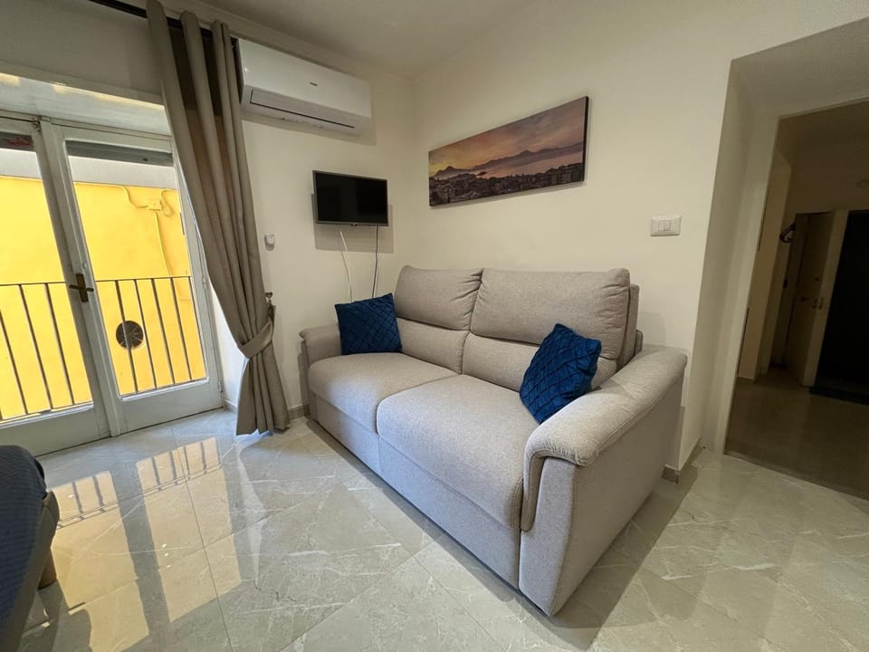 Partenope House - Luxury Apartment Plebiscito Apartment in Naples