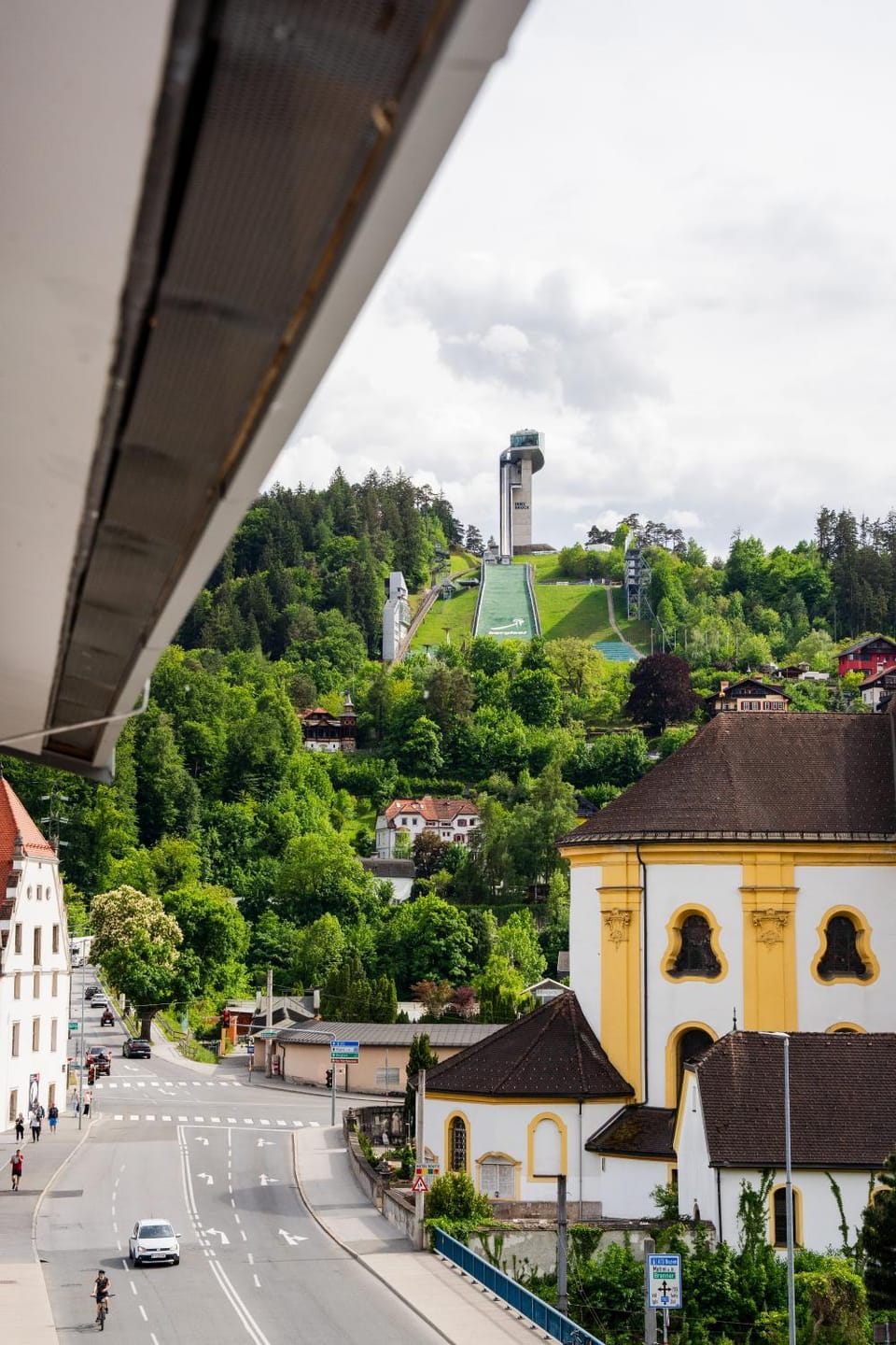 Noas Bergisel Apartment in Innsbruck