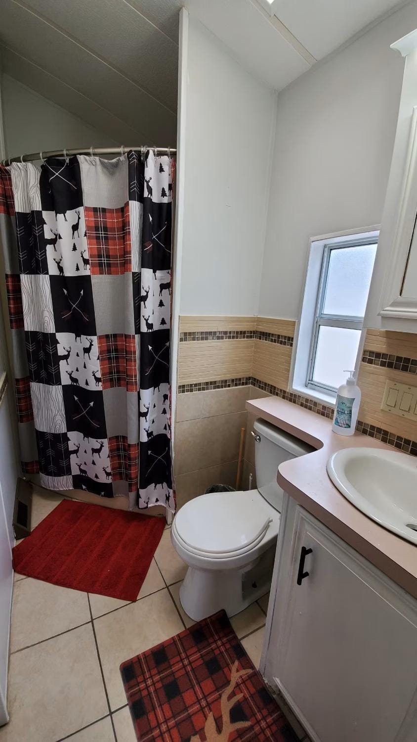 Shower, Toilet, Bathroom