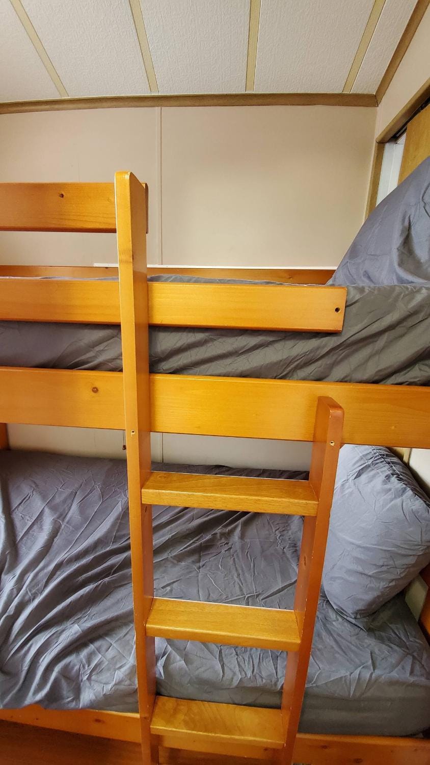 bunk bed