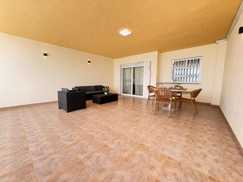 Balcony/Terrace, Dining area